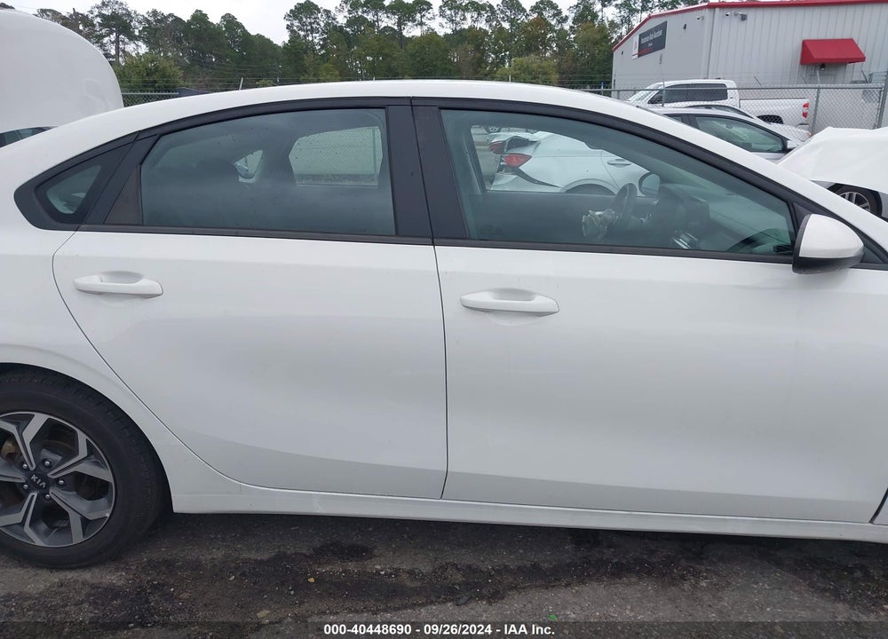 2020 KIA FORTE LXS VIN: 3KPF24AD1LE148196