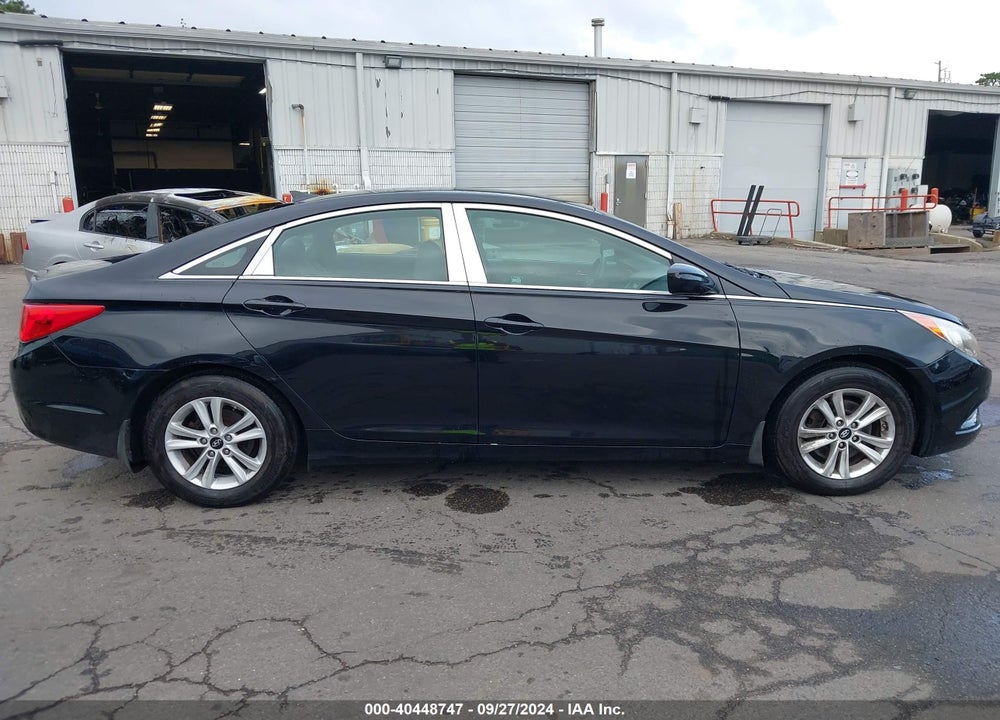 2013 HYUNDAI SONATA GLS VIN: 5NPEB4AC8DH592837