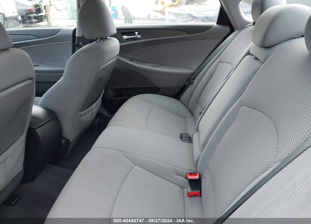 2013 HYUNDAI SONATA GLS VIN: 5NPEB4AC8DH592837