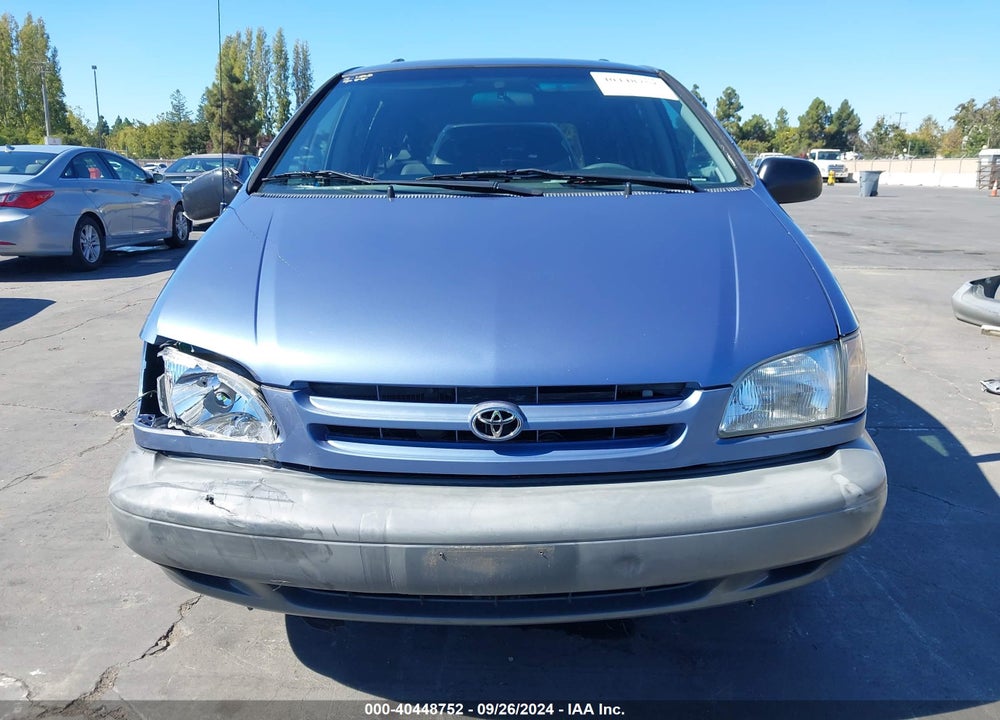 1998 TOYOTA SIENNA LE VIN: 4T3ZF13C1WU079006