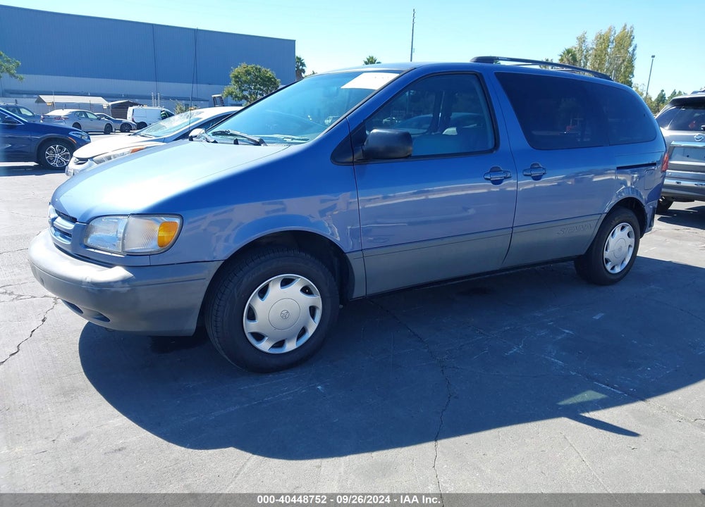 1998 TOYOTA SIENNA LE VIN: 4T3ZF13C1WU079006