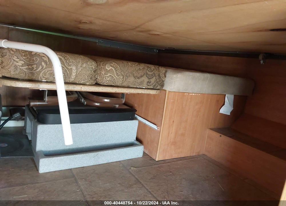 2010 ROCKWOOD FREEDOM POP UP CAMPER VIN: 4X4CFM41XAD279709