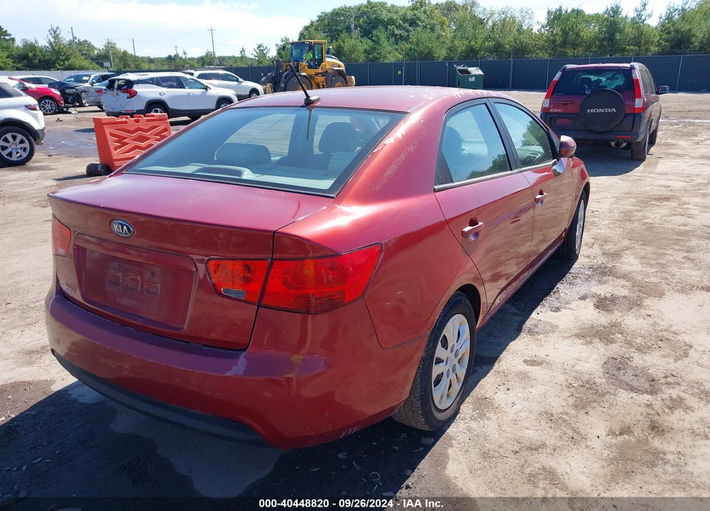 2011 KIA FORTE EX VIN: KNAFU4A29B5887395