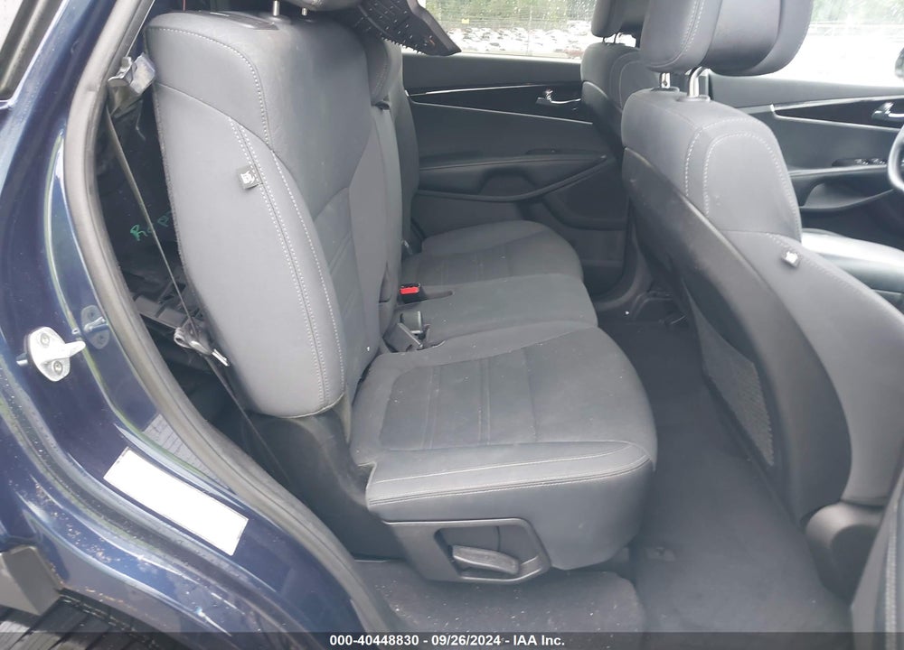 2016 KIA SORENTO 3.3L LX VIN: 5XYPGDA5XGG150729