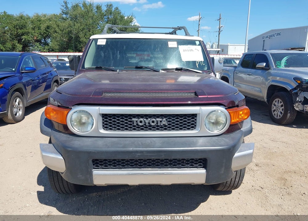 2007 TOYOTA FJ CRUISER VIN: JTEBU11F570017565