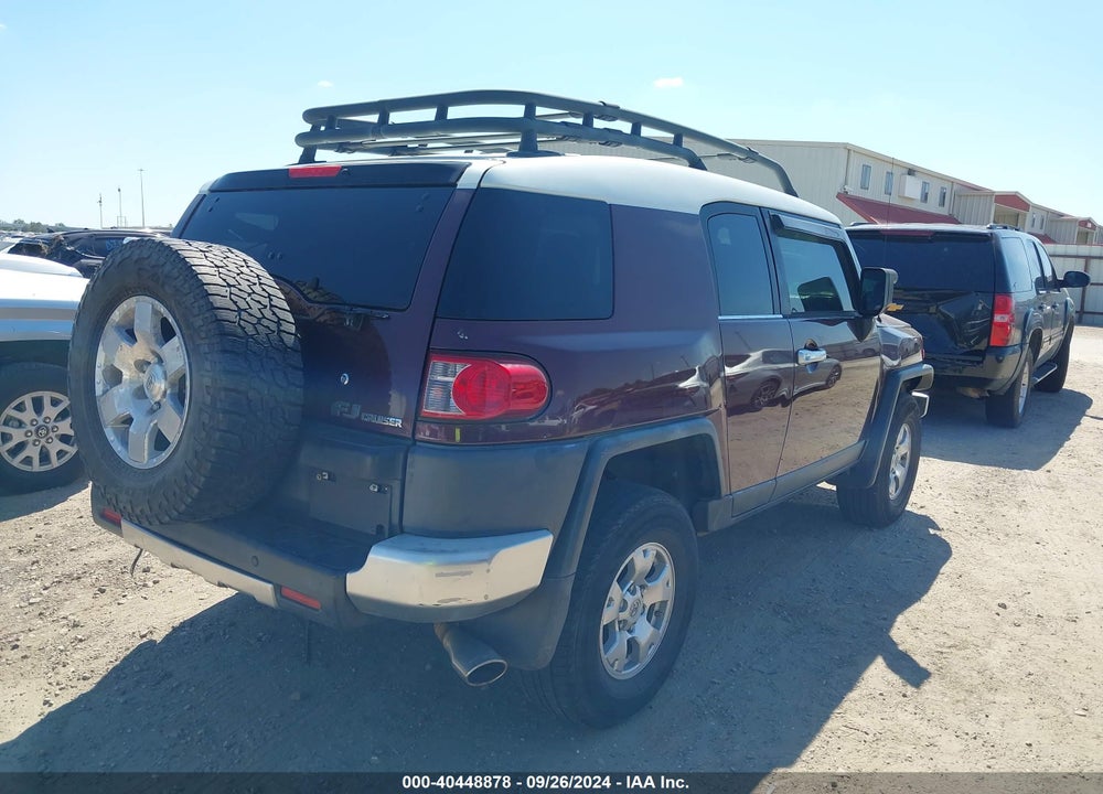 2007 TOYOTA FJ CRUISER VIN: JTEBU11F570017565