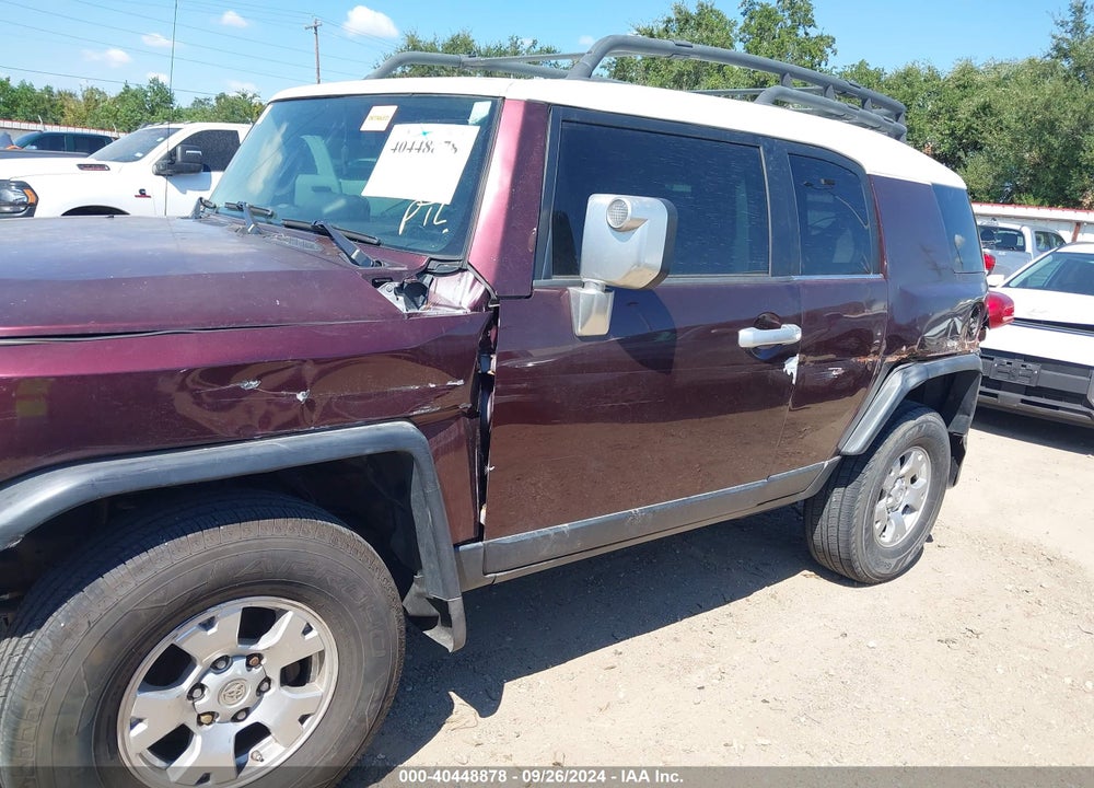 2007 TOYOTA FJ CRUISER VIN: JTEBU11F570017565
