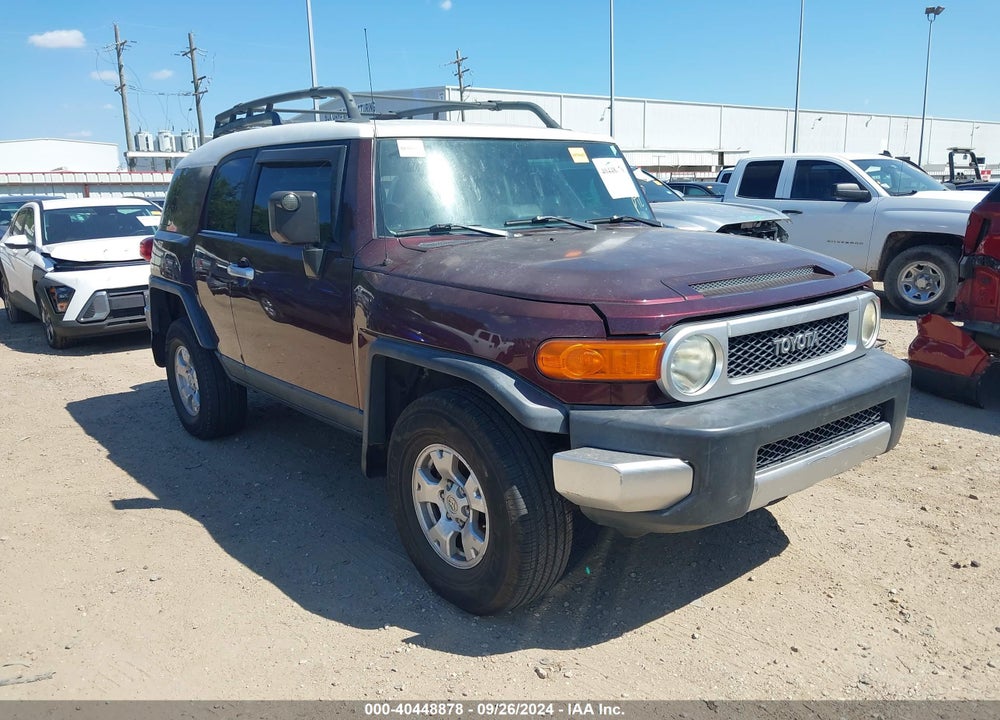 2007 TOYOTA FJ CRUISER VIN: JTEBU11F570017565