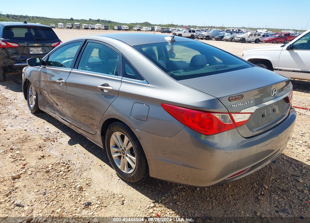 2013 HYUNDAI SONATA GLS VIN: 5NPEB4AC4DH755094
