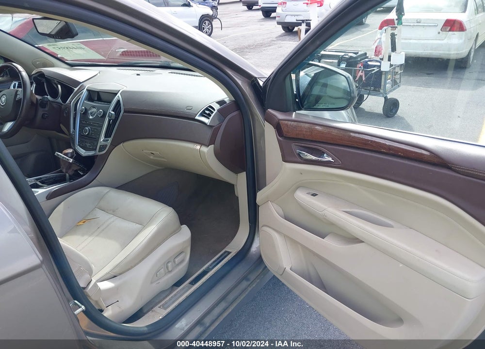 2011 CADILLAC SRX LUXURY COLLECTION VIN: 3GYFNAEY5BS656779