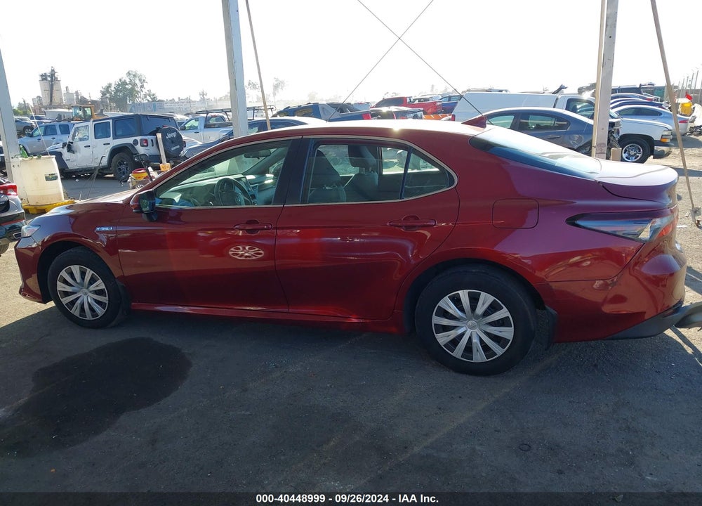 2021 TOYOTA CAMRY LE HYBRID VIN: 4T1C31AK0MU568981