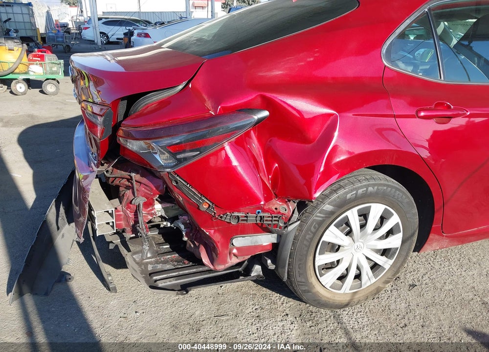 2021 TOYOTA CAMRY LE HYBRID VIN: 4T1C31AK0MU568981