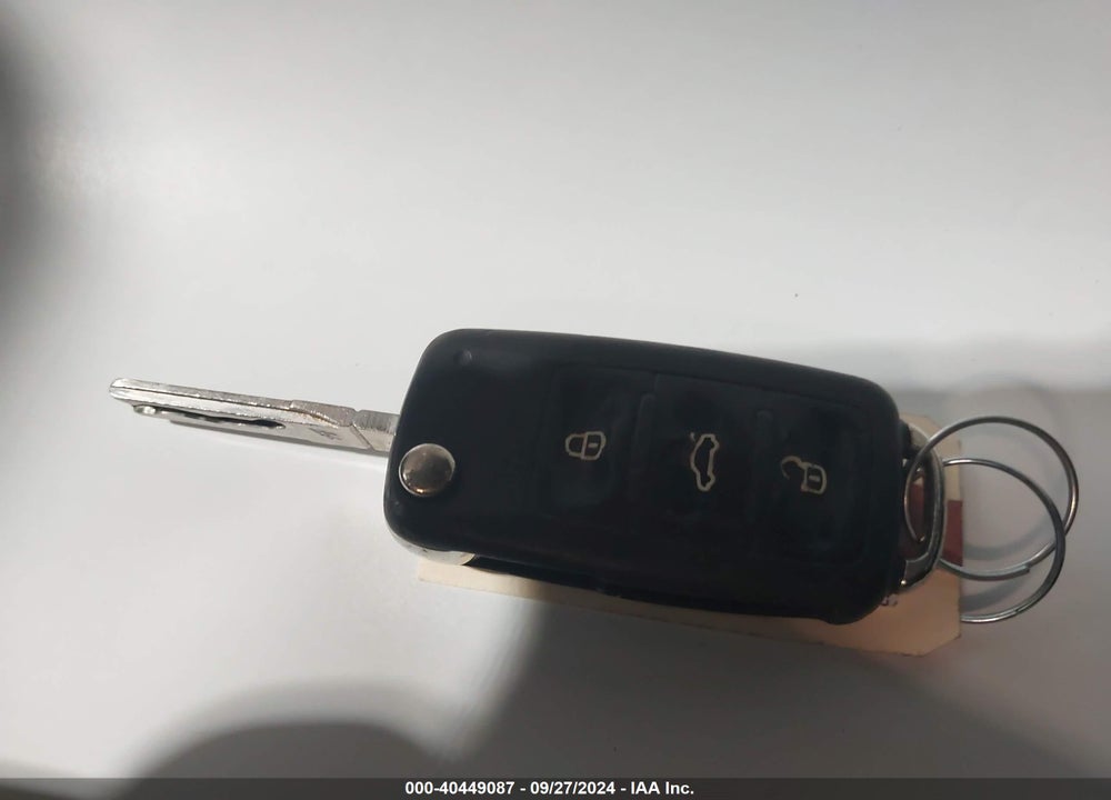 2013 VOLKSWAGEN JETTA 2.0L S VIN: 3VW2K7AJ8DM209232