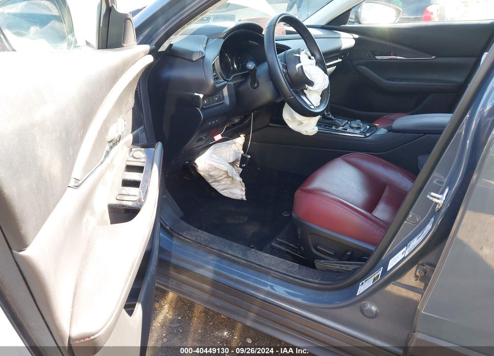 2022 MAZDA CX-30 CARBON EDITION VIN: 3MVDMBCL8NM446620