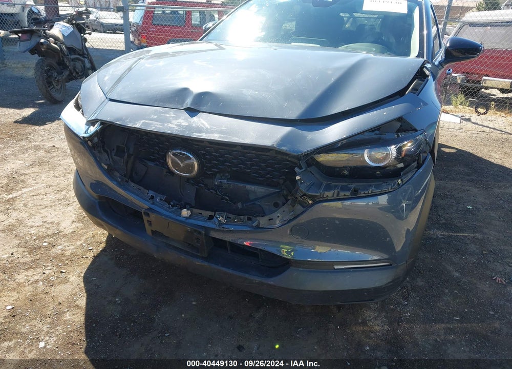 2022 MAZDA CX-30 CARBON EDITION VIN: 3MVDMBCL8NM446620