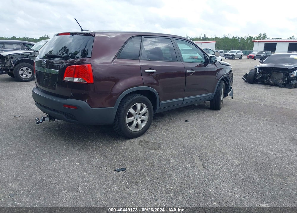 2012 KIA SORENTO LX VIN: 5XYKT3A13CG241624