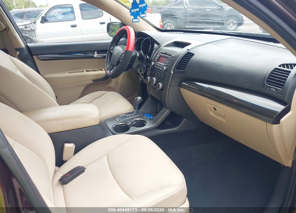 2012 KIA SORENTO LX VIN: 5XYKT3A13CG241624