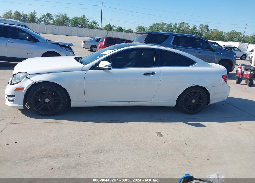 2014 MERCEDES-BENZ C 250 VIN: WDDGJ4HB3EG285810