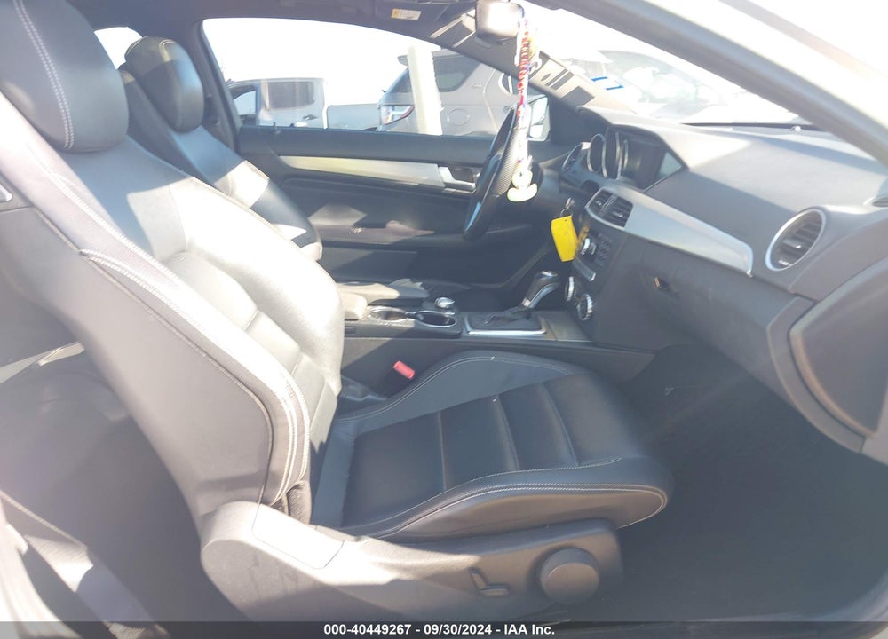 2014 MERCEDES-BENZ C 250 VIN: WDDGJ4HB3EG285810
