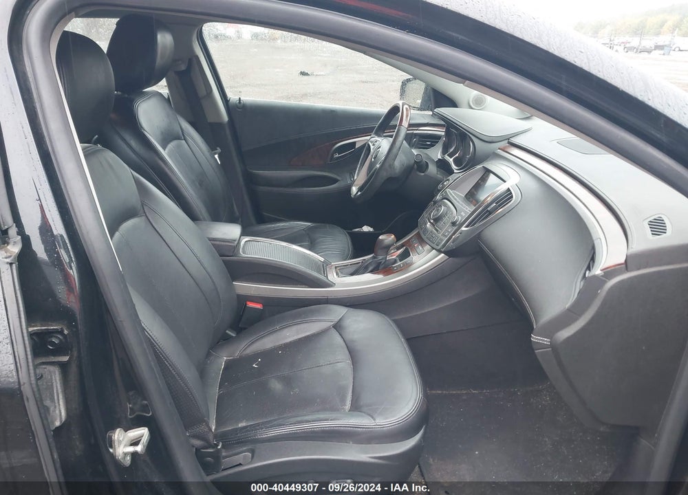 2010 BUICK LACROSSE CXS VIN: 1G4GE5EV4AF182281