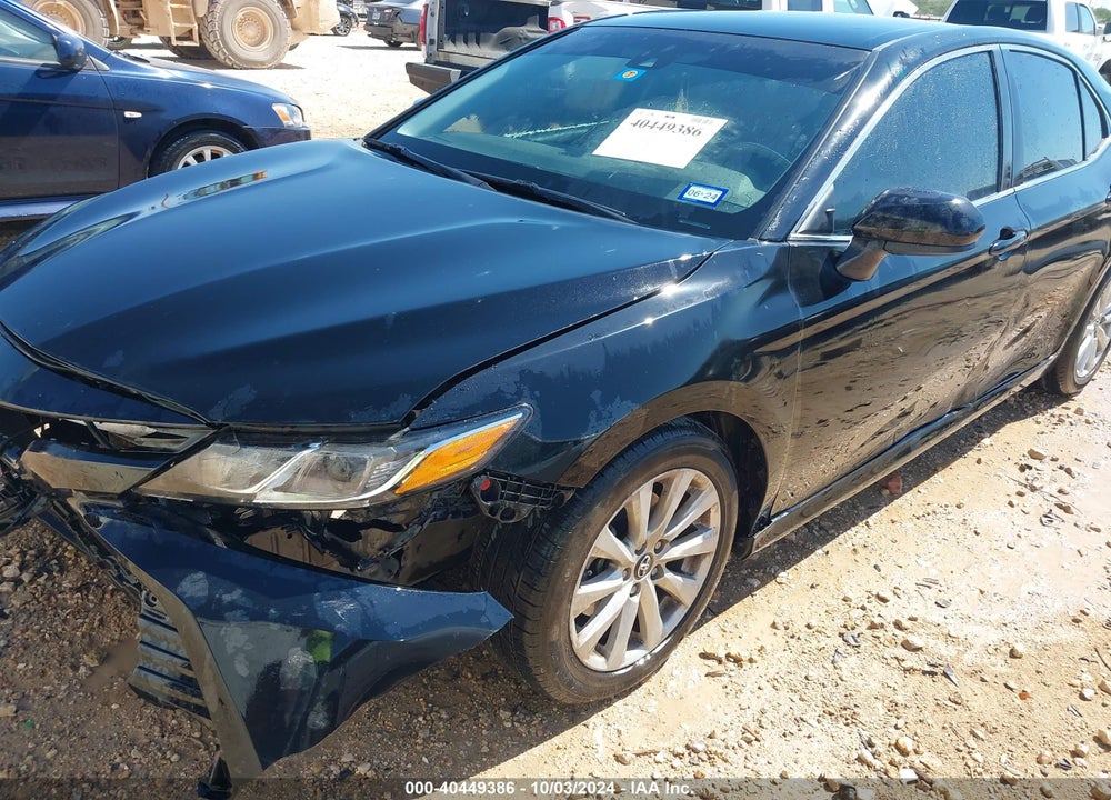 2018 TOYOTA CAMRY LE VIN: 4T1B11HK9JU601348