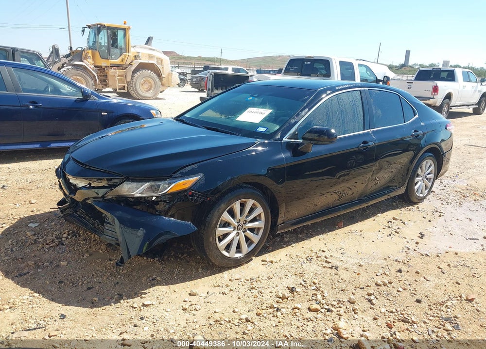 2018 TOYOTA CAMRY LE VIN: 4T1B11HK9JU601348
