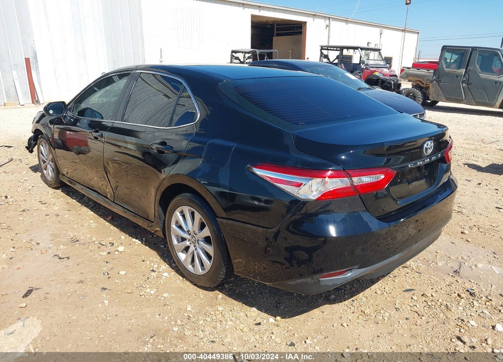 2018 TOYOTA CAMRY LE VIN: 4T1B11HK9JU601348