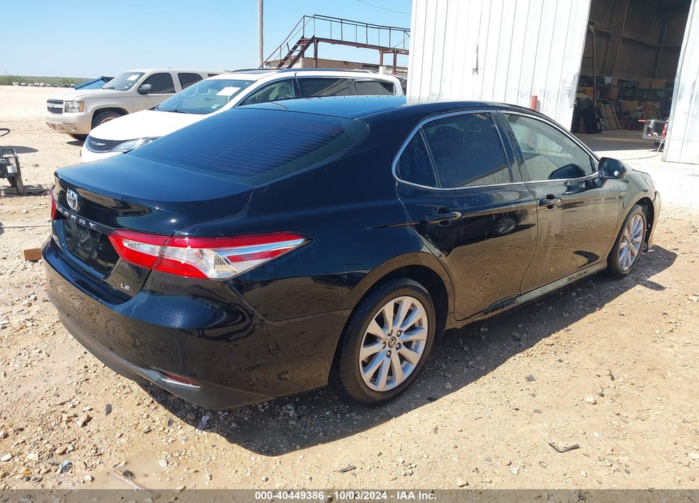 2018 TOYOTA CAMRY LE VIN: 4T1B11HK9JU601348