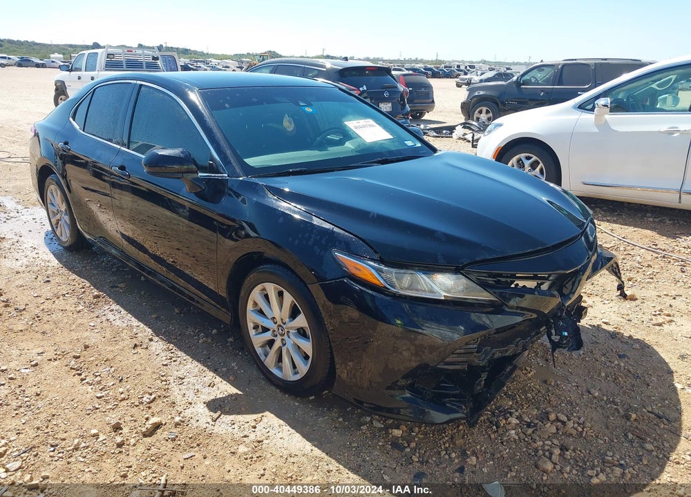 2018 TOYOTA CAMRY LE VIN: 4T1B11HK9JU601348