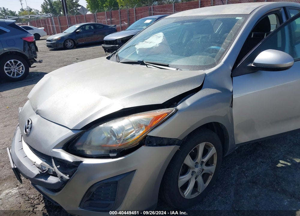 2011 MAZDA 3 I TOURING VIN: JM1BL1VG9B1468169