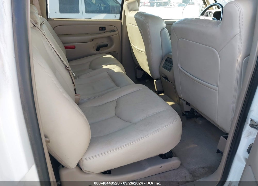 2004 CHEVROLET SUBURBAN 1500 LT VIN: 3GNFK16Z44G203398