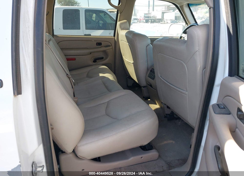 2004 CHEVROLET SUBURBAN 1500 LT VIN: 3GNFK16Z44G203398