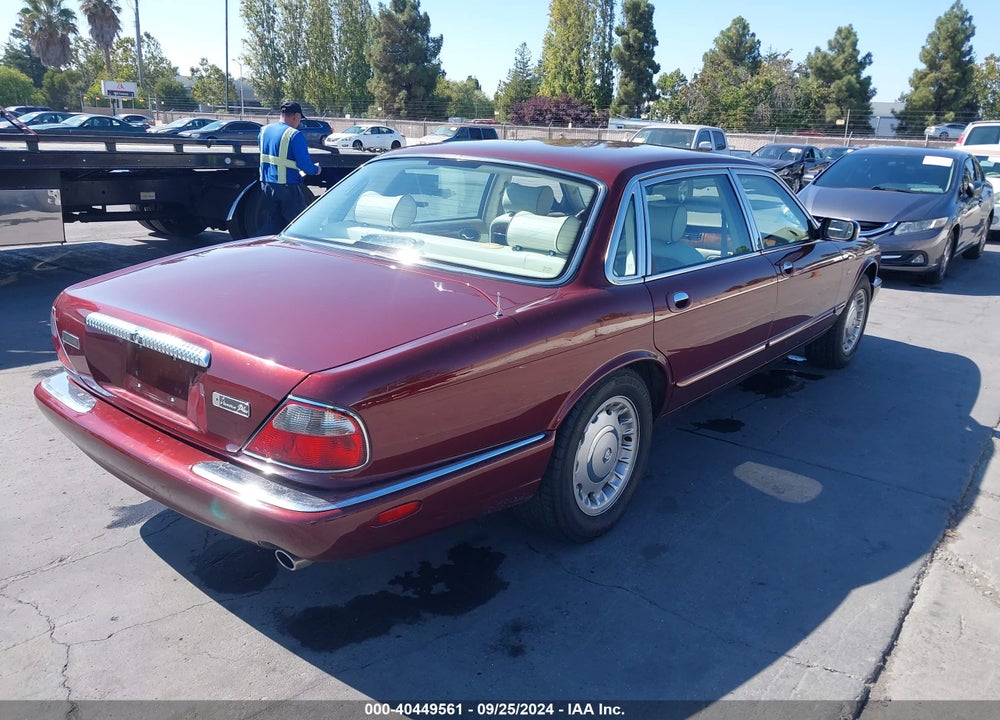 1999 JAGUAR XJ8 VANDEN PLAS VIN: SAJKD6043XC869771