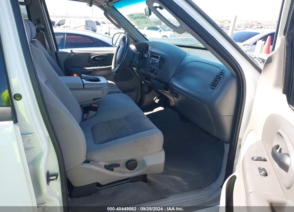 2002 FORD F-150 LARIAT/XLT VIN: 1FTRW07622KE18003