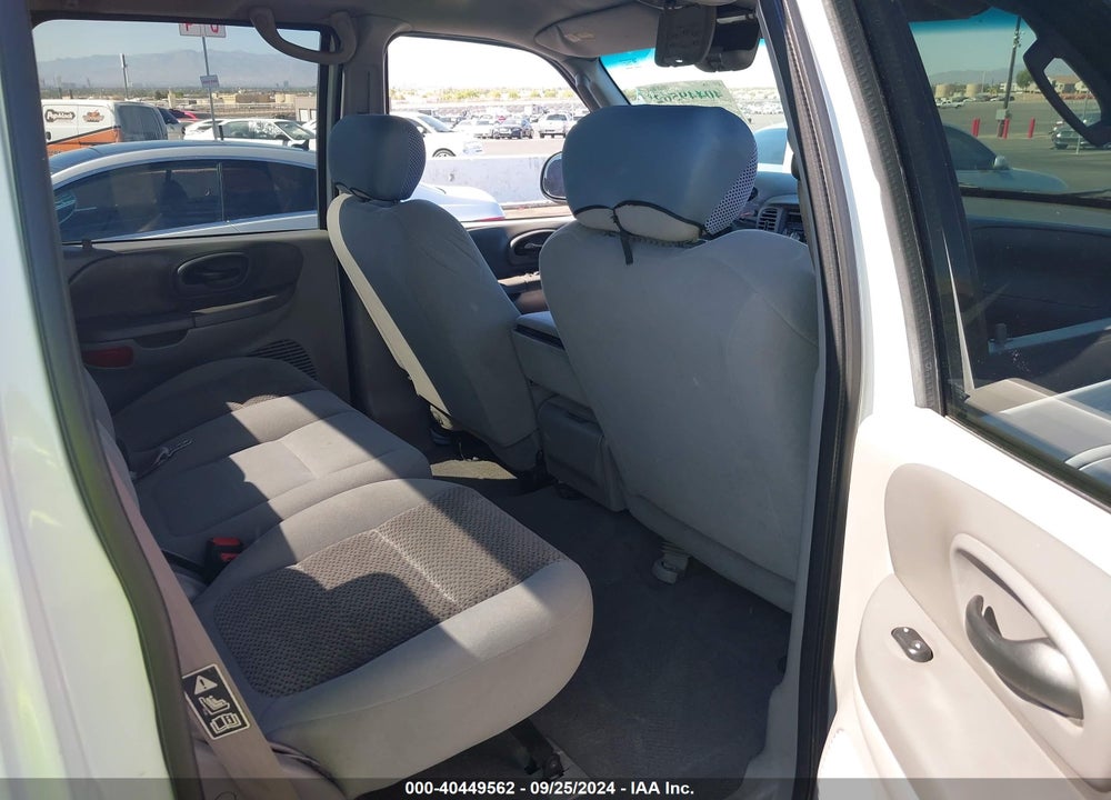 2002 FORD F-150 LARIAT/XLT VIN: 1FTRW07622KE18003