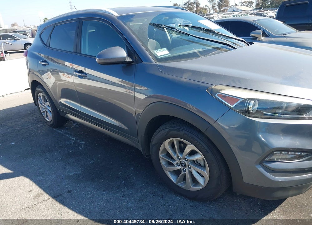 2016 HYUNDAI TUCSON SE VIN: KM8J33A44GU226409