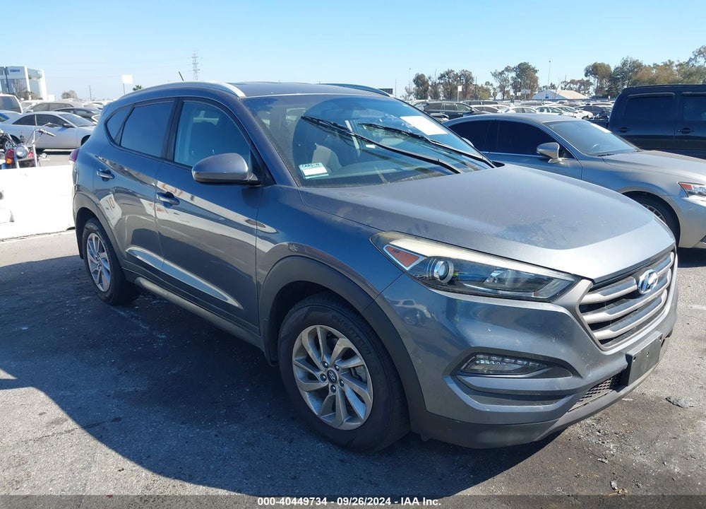 2016 HYUNDAI TUCSON SE VIN: KM8J33A44GU226409