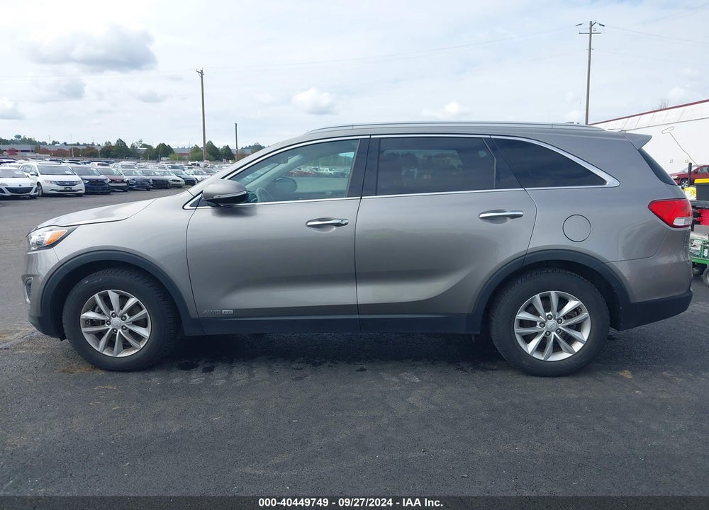 2016 KIA SORENTO 3.3L LX VIN: 5XYPGDA50GG025481