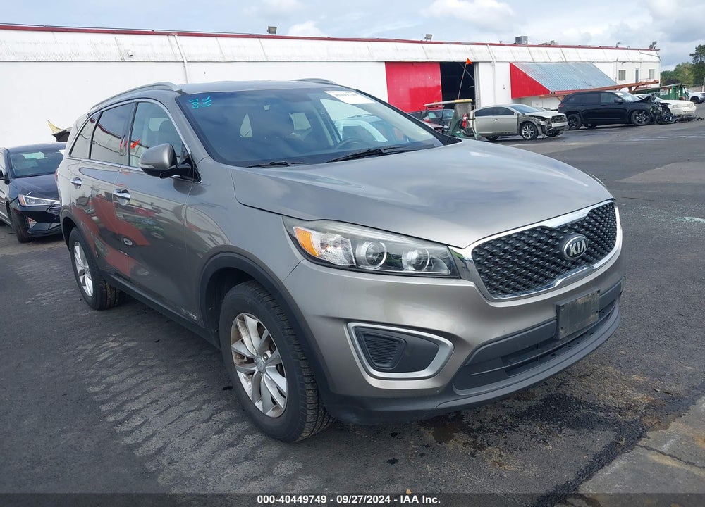 2016 KIA SORENTO 3.3L LX VIN: 5XYPGDA50GG025481