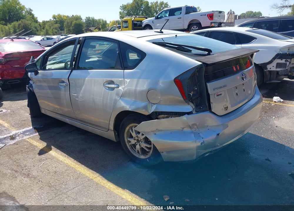 2011 TOYOTA PRIUS TWO VIN: JTDKN3DU8B0259590