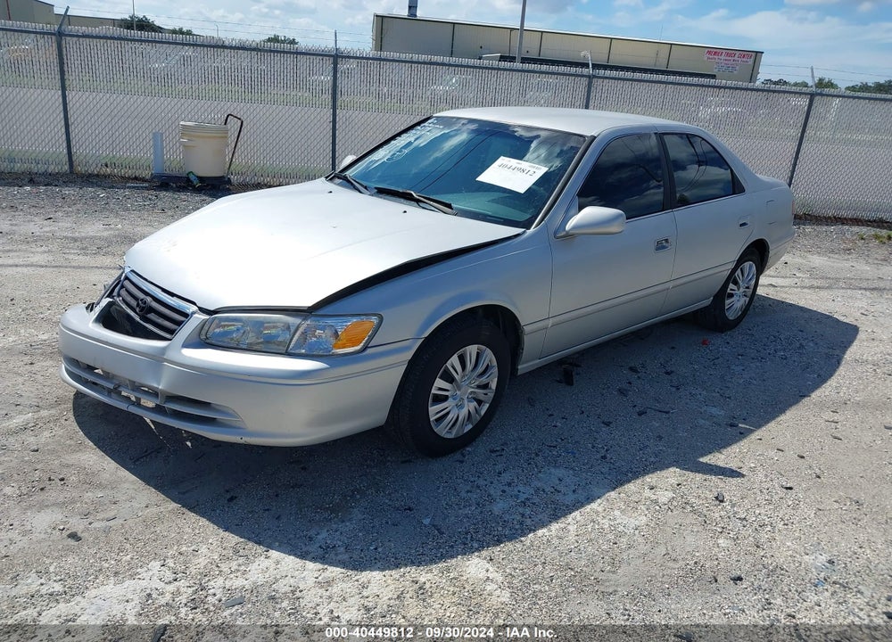 2000 TOYOTA CAMRY LE VIN: 4T1BG22K5YU013776