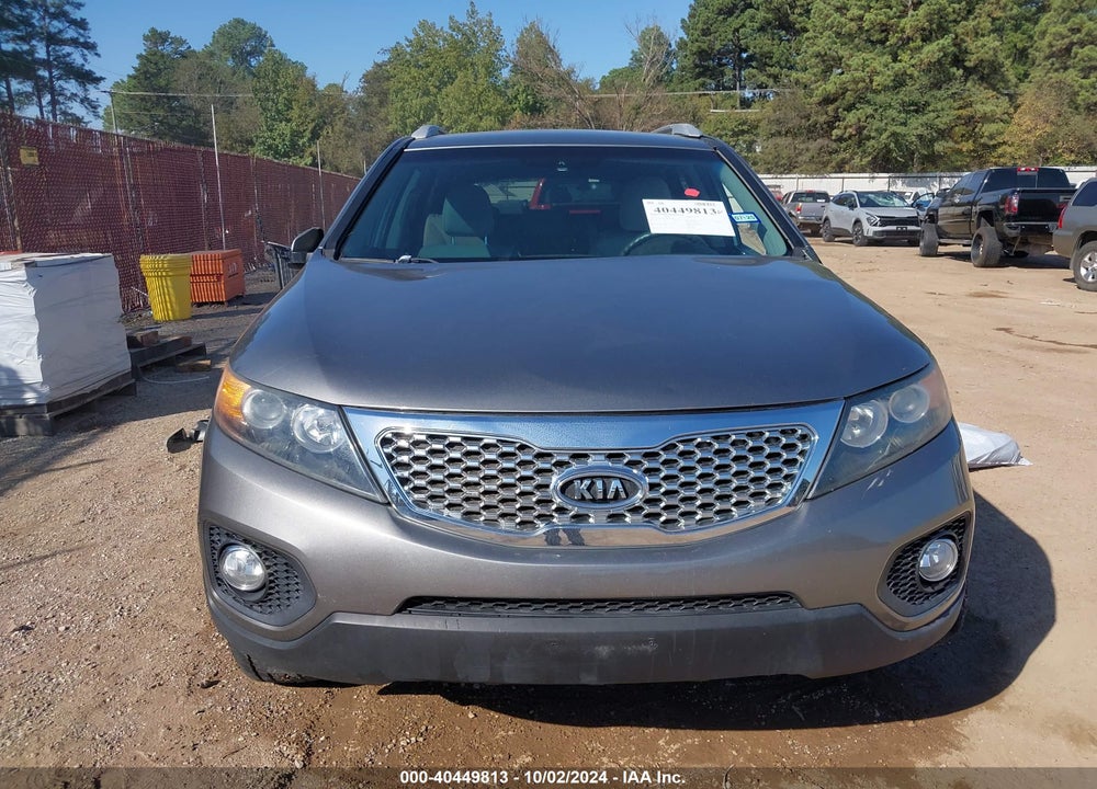 2013 KIA SORENTO LX V6 VIN: 5XYKT4A27DG360180