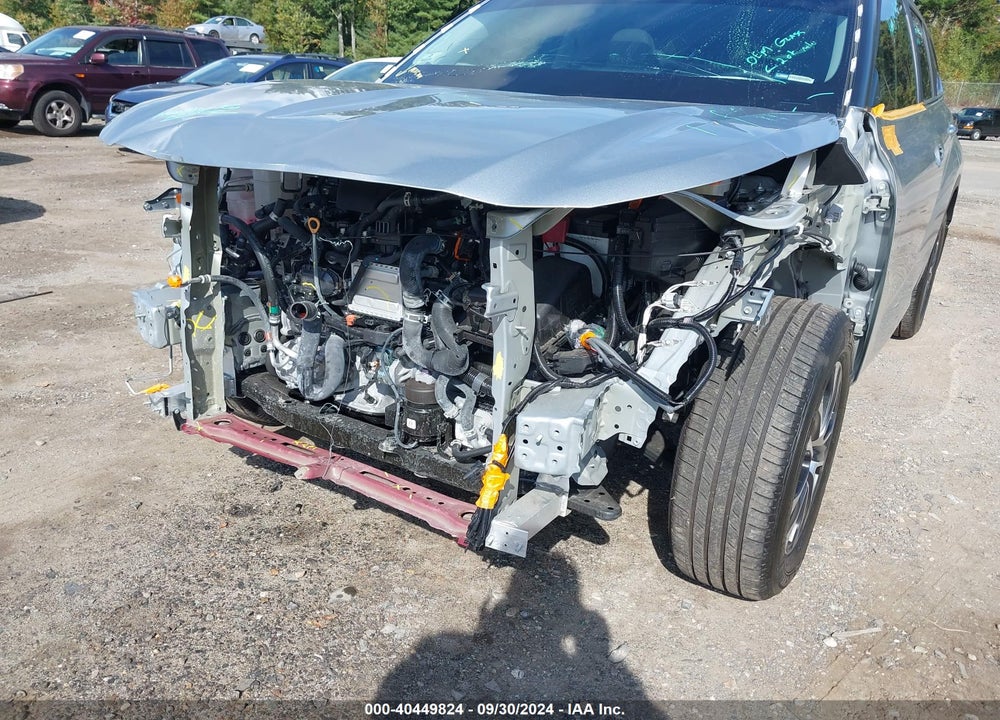 2024 TOYOTA HIGHLANDER XLE VIN: 5TDKDRBH4RS531832