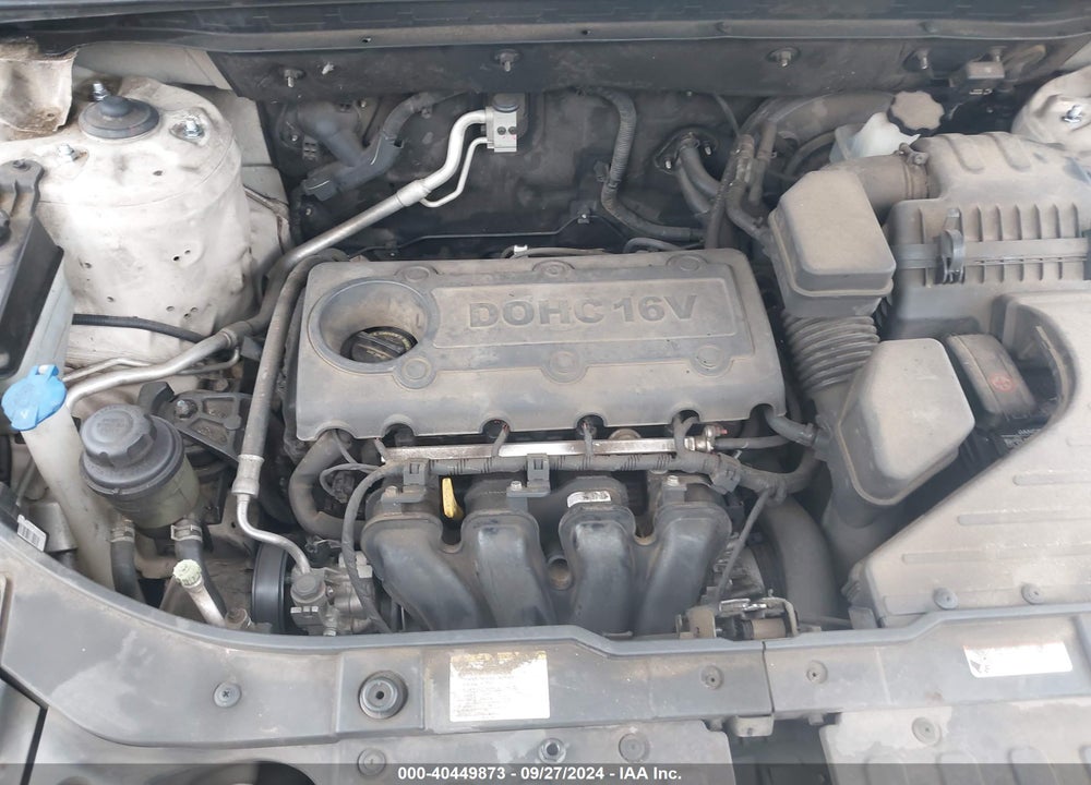 2011 KIA SORENTO LX VIN: 5XYKT3A12BG138290