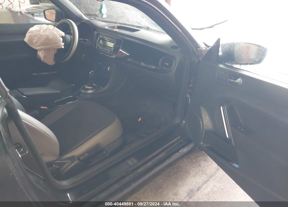 2015 VOLKSWAGEN BEETLE 1.8T FLEET EDITION VIN: 3VWF17AT0FM615661