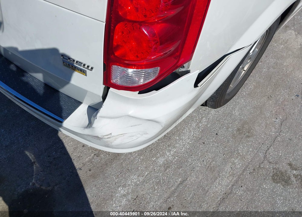 2011 DODGE GRAND CARAVAN CREW VIN: 2D4RN5DG7BR721196