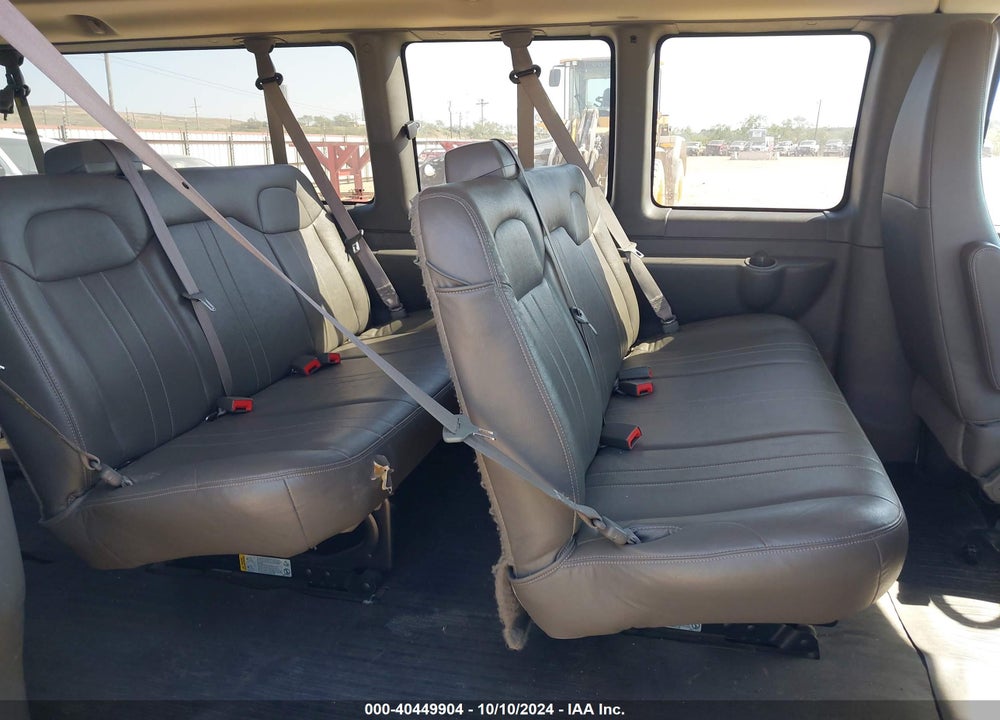 2015 CHEVROLET EXPRESS 3500 LS VIN: 1GAZGZFF1F1111686