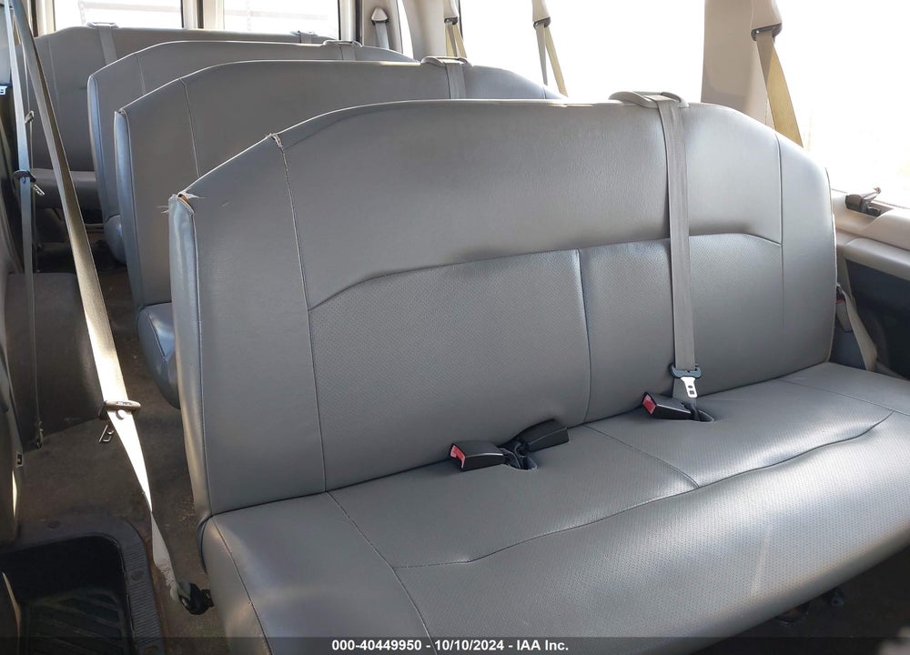 2011 FORD E-350 SUPER DUTY XL VIN: 1FBSS3BL1BDA04067