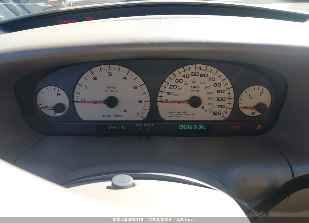 2000 CHRYSLER TOWN & COUNTRY LIMITED VIN: 1C4GP64L2YB536207