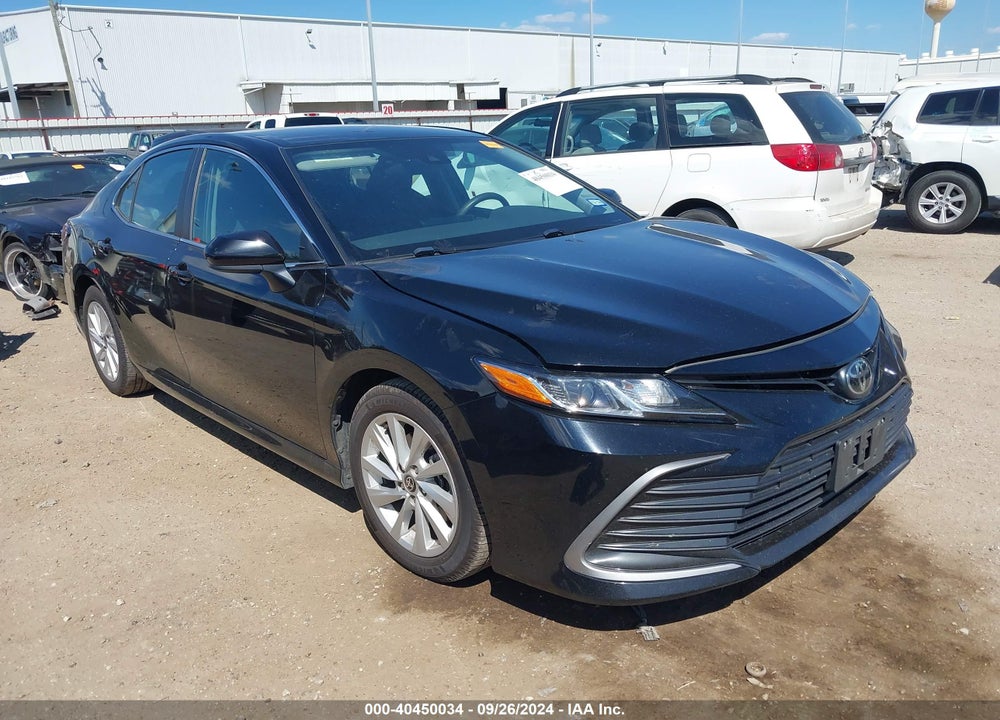 2022 TOYOTA CAMRY LE VIN: 4T1C11AK8NU645975